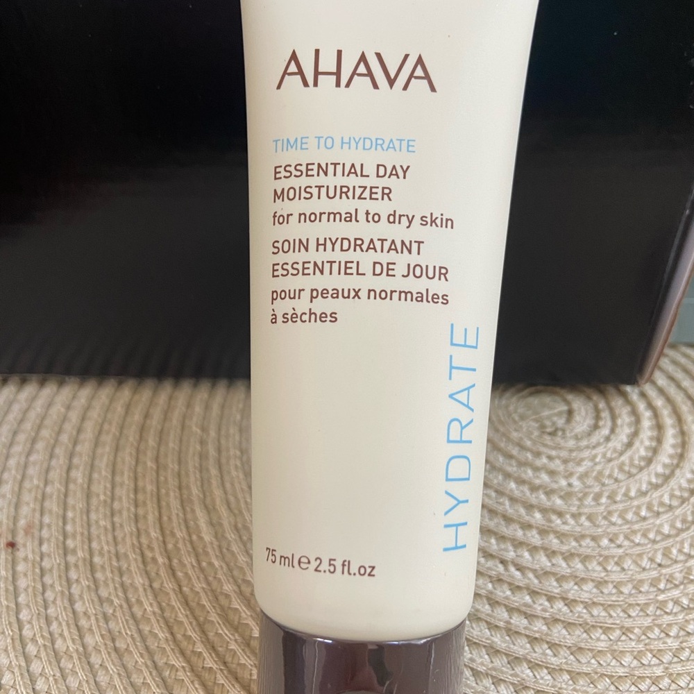 AHAVA Time to Hydrate Essential Day Moisturizer - Cream and Blue